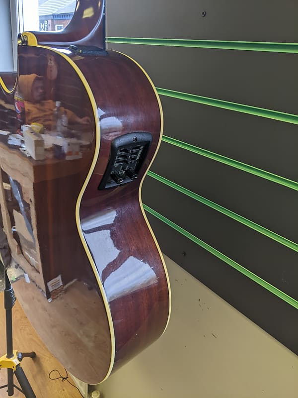 Yamaha CPX-5 VS Vintage Sunburst 2002 Electro Acoustic