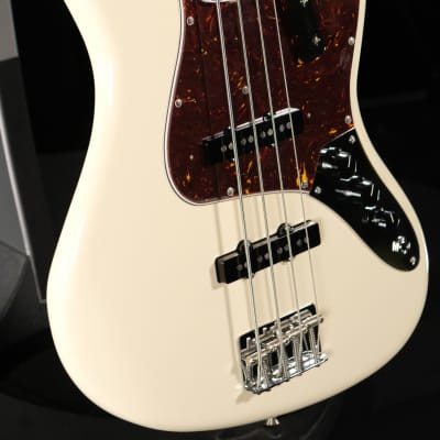 Fender American Vintage II 1966 Jazz Bass - Olympic White image 3