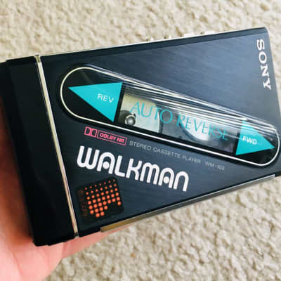 Sony WM 102 Walkman Cassette Player, Super Cool Black !! Tested