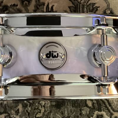 The Maple 4x14 Snare Drum Merlot Spkl-