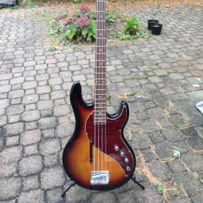 Line 6 Variax 700 Bass Sunburst | Reverb Canada