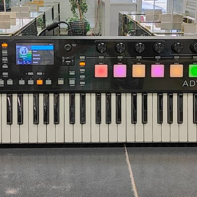 Yamaha PSR-330 61-Key Music Workstation Keyboard | Reverb Canada