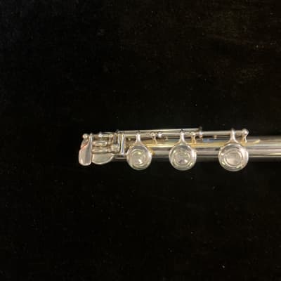 Silver Yamaha  YFL 481ii B Foot Open Hole Flute Cleaned and Serviced image 3