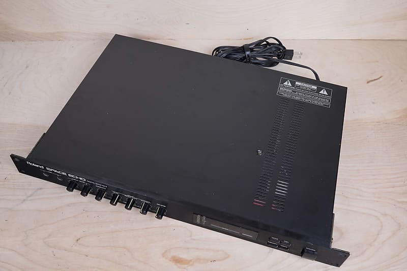 Roland RE-3 Digital Space Echo Various Effects Warmth