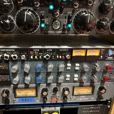 API 2500 Stereo Bus Compressor