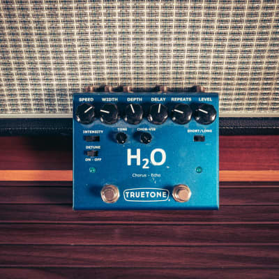 Truetone croustillant V3 H2O Chorus Echo Pedal