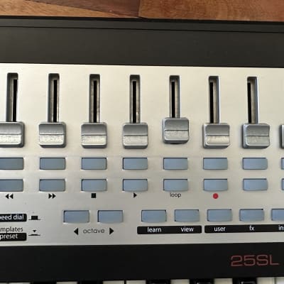 Novation ReMOTE 25 SL MKII MIDI Controller 2008 - Gray image 5