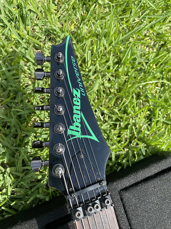 Ibanez UV7 Steve Vai Signature Universe