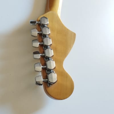 Vintage 70s - Fresher Straighter Stratocaster - 3 Tone