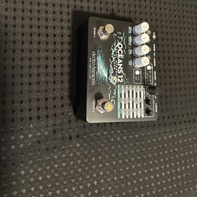 Electro-Harmonix Oceans 12