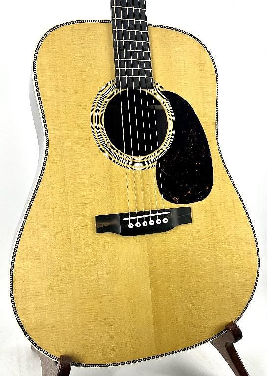 Martin HD28 Acoustic Guitar with Hardshell Case Serial