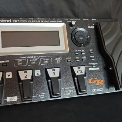 Roland GR-55 Guitar Synth Pedalboard Black + GK3 Piezo