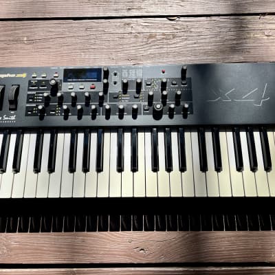 Dave Smith Instruments Mopho x4 44-Key 4-Voice Polyphonic Synthesizer 2013 - 2018 - Black with Wood Sides