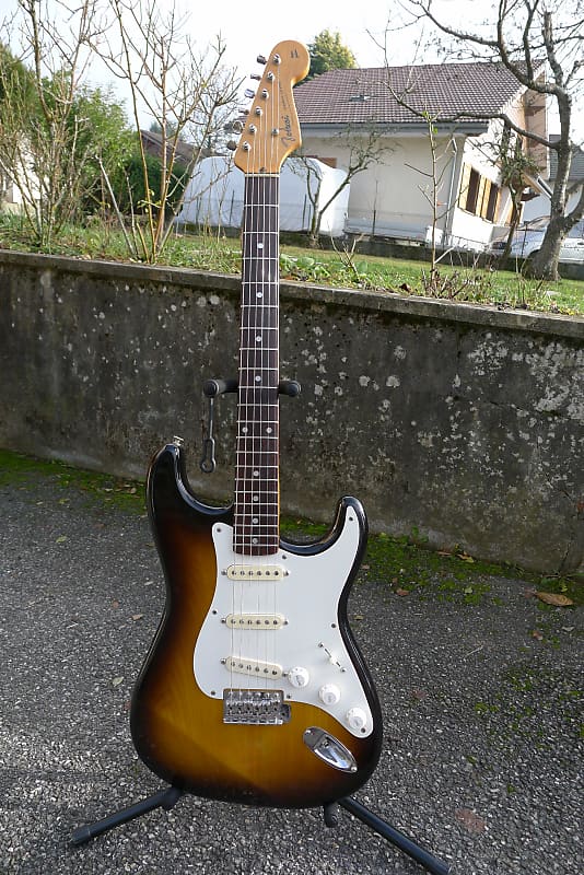 TOKAI ST-80 SPRINGY SOUND - ギター