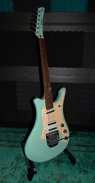 Yamaha surf deals guitar