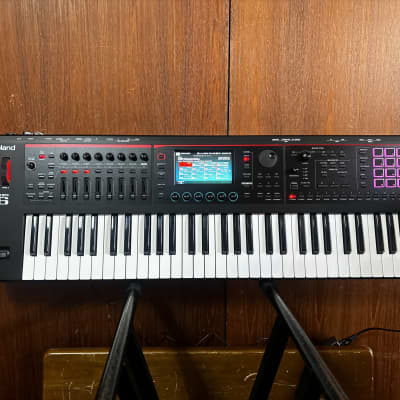 Roland FANTOM-06 Synthesizer Keyboard w/ box