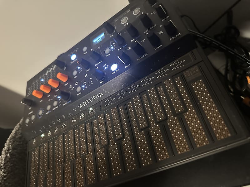 Arturia MicroFreak Stellar 25-Key Algorithmic Synthesizer Arturia MicroFreak Stellar 25-Key Algorithmic Synthesizer