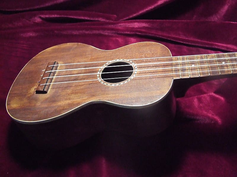 Maton ukulele 1960's natural satin image 1