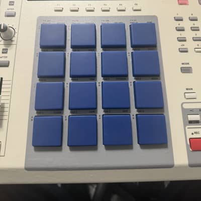 Akai MPC2500 Music Production Center 2005 - 2013 - Black