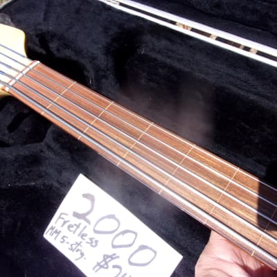 2000 Original Music Man String Ray 5, Rare Fretless Bass, beautiful striking blue finish, hard case image 6