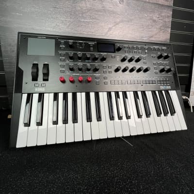 Korg Korg Modwave Synthesizer (Columbus, OH)