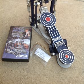 Sonor Giant Step Twin Effect Bass Drum Pedal W/Dock and Extra