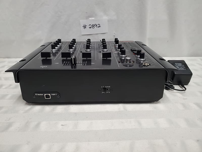 VESTAX VMC-004FXu 4 CHANNEL DJ MIXER #2892 GOOD USED WORKING