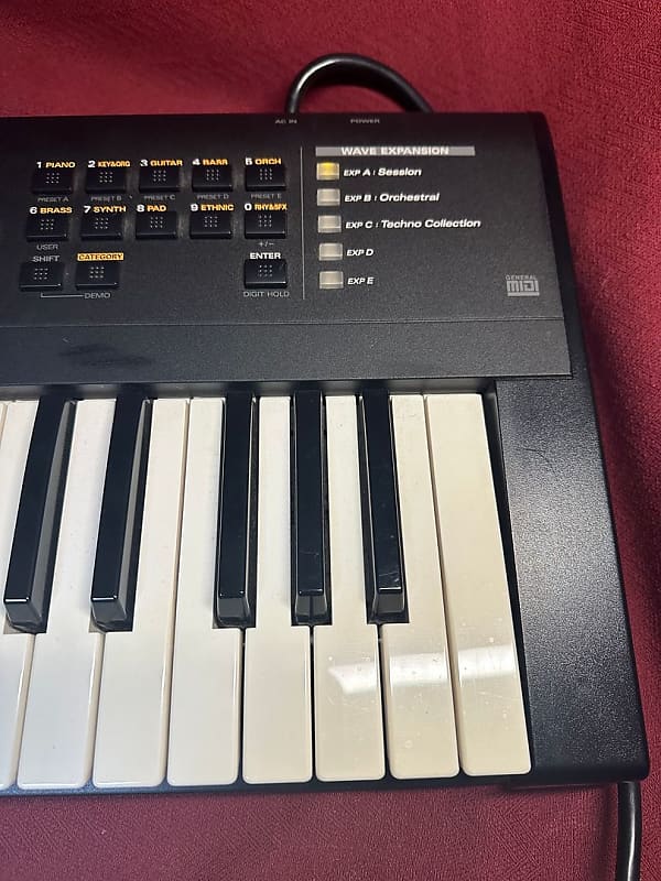 Roland XP-30 61-Key 64-Voice Expandable Synthesizer (Orlando, Lee Road)