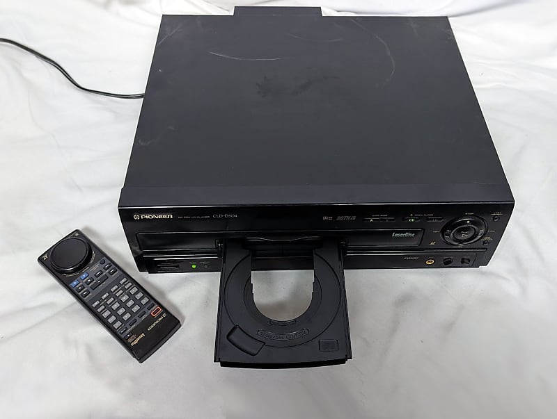 Pioneer CLD-D504 Laser Disc player with store Remote