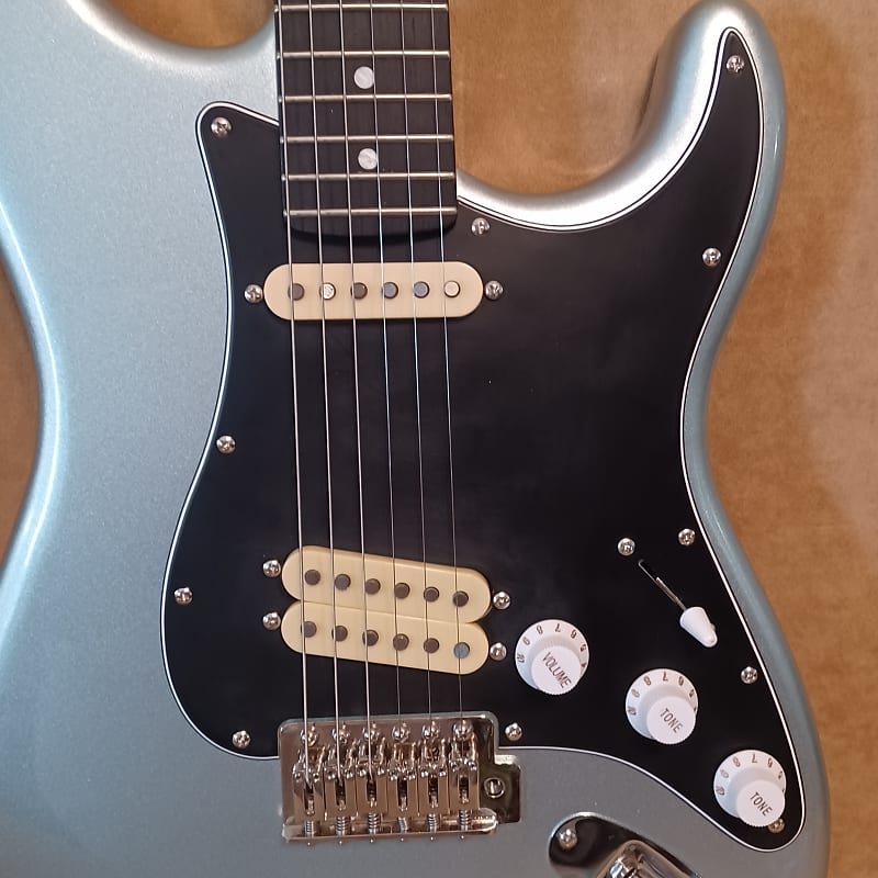 Donner DST-152 Seeker 2020s Metallic Sky Blue Robbie