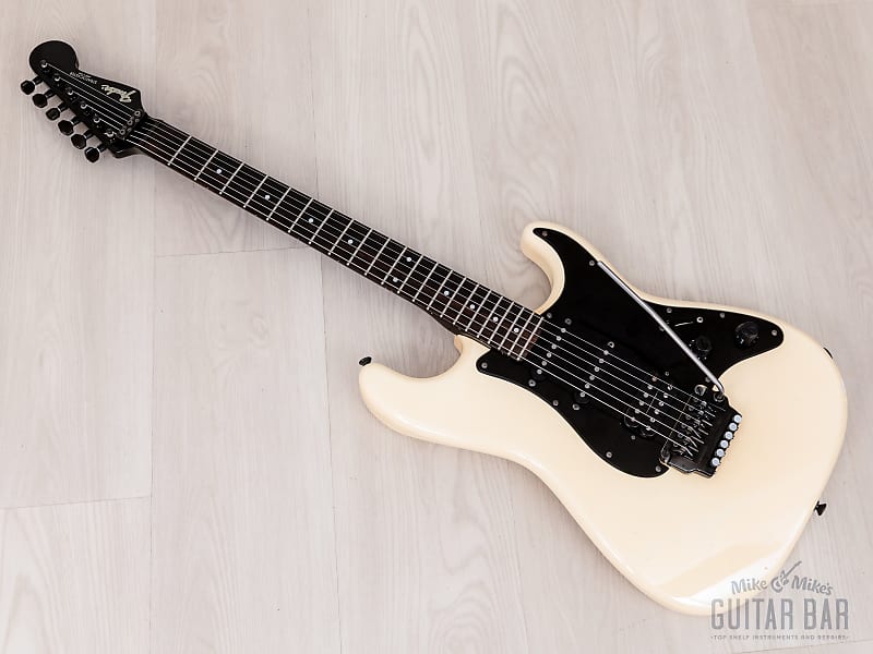 ギター Fender BOXER series ST-556. A serial Fender Boxer Series ST-556 - Paul's Boutique