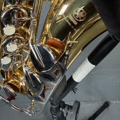 Yamaha Alto Saxophone w/Case YAS-26 (China) (Like New/Demo Inst.) image 2