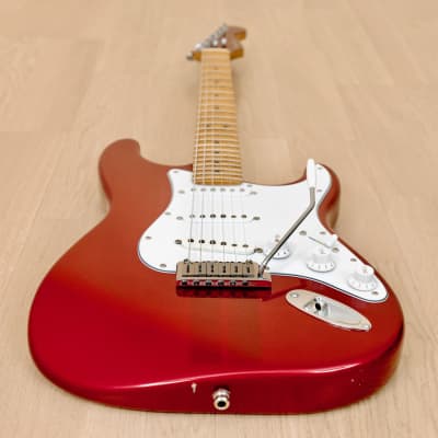 Fender american standard ストラトcandy apple Fender American Standard Stratocaster Candy Apple Red 1984