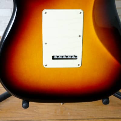 Fender American Ultra Stratocaster with Maple Fretboard - Ultraburst image 8
