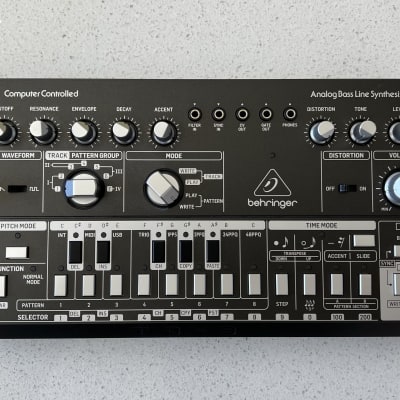 Behringer TD-3 Analog Bass Line Synthesizer 2019 - Present - Black