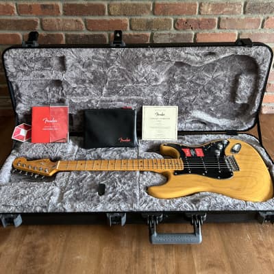 【美品】Fender strat American proffesional 1 Fender American Professional Series Stratocaster | Reverb