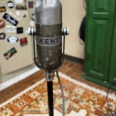 Kent M18 Pill Style Microphone With Aiwa MS1 Stand | Reverb Kent M18 Pill Style Microphone With Aiwa MS1 Stand | Reverb
