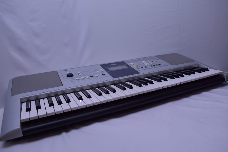 Yamaha PSR-E323 Portable Keyboard | Reverb