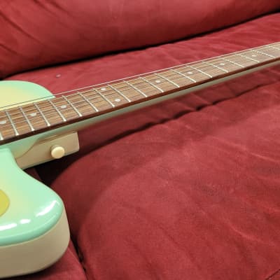 Danelectro '57 U2 Electric 1990s Aquaburst a little bit Danelectro '57 U2 Electric 1990s Aquaburst a little bit