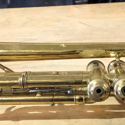1958 F.E. Olds & Son Mendez Gold Lacquered Professional Bb Trumpet with Mouthpiece and Case image 8