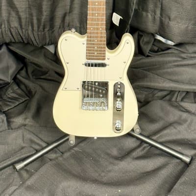 Five-Star Mini-Tele 2022-2023 - White image 1