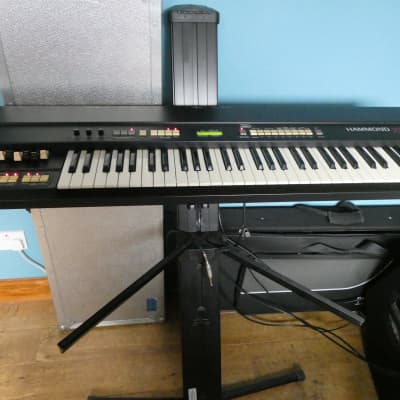 Hammond XB1 Drawbar keyboard  and flight case  2003 image 2