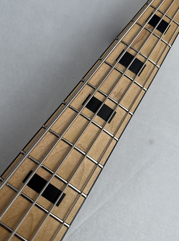 ベース Xotic XJ-5st California Core Series Xotic XJ-Core 5st / California Core Series (Ash/Maple/Trans