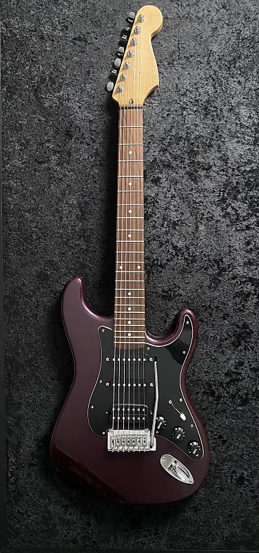 ✨未使用✨Fender Squier Stratocaster Amazon.com: Fender Squire Sonic Stratocaster Electric Guitar