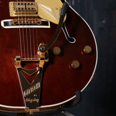 Gretsch G6122TG Players Edition Country Gentleman Hollowbody Guitar with Bigsby in Walnut Stain image 5