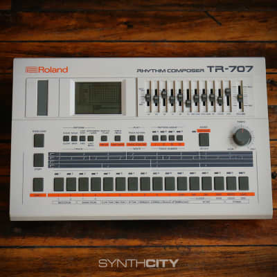 1985 Roland TR-707 Rhythm Composer (Clean!)