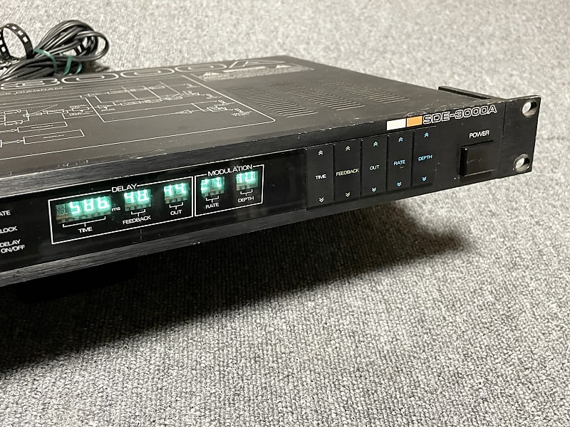 Roland SDE-3000A Digital Delay | Reverb