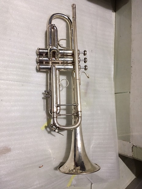 Vincent Bach Stradivarius Bb Trumpet Model 37 - Virtuosity