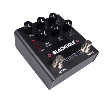 Eventide Blackhole Mono or Stereo Reverb Guitar Effects Pedal image 2