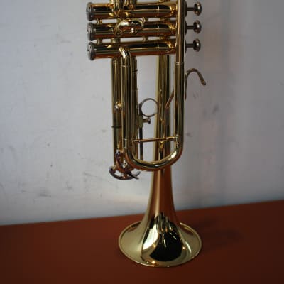 Bach TR300H2 Student Model Bb Trumpet 2000s - Clear-Lacquered Brass image 5